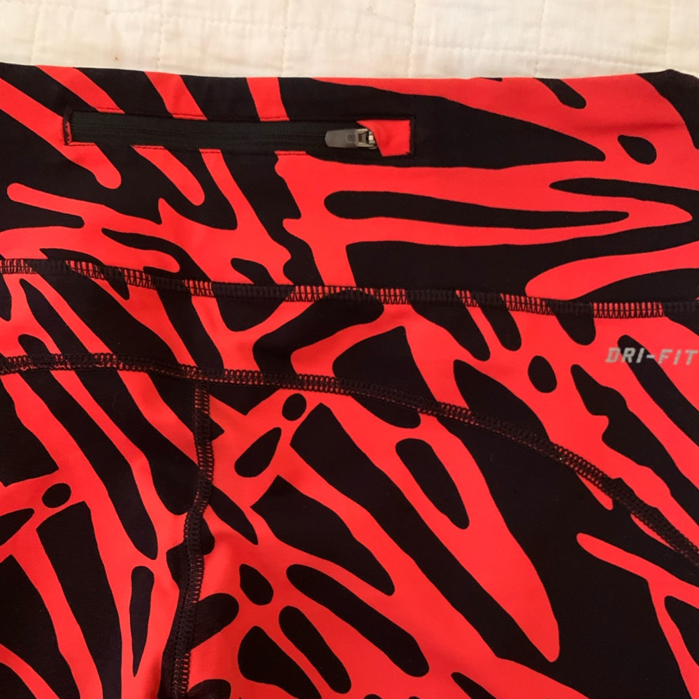 🔥SALE🔥NIKE❤️EPIC LUXE PALM PRINT CAPRI LEGGINGS🔥NWOT! EXCELLENT CONDITION! - Picture 6 of 8